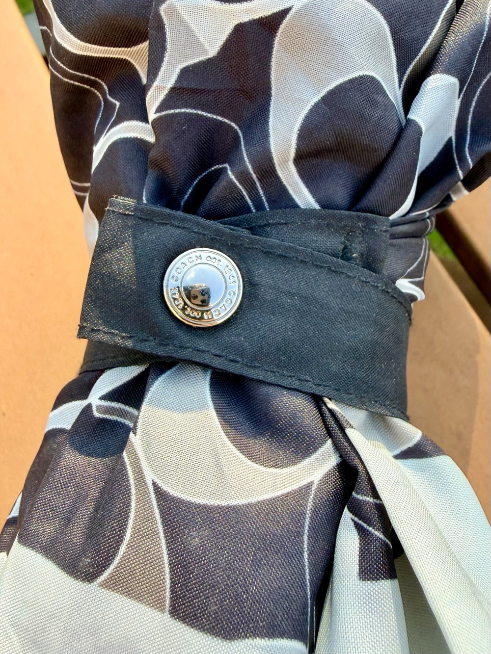 Coach Signature Monogram Compact Umbrella Black, White & Grey - Picture 5 of 10